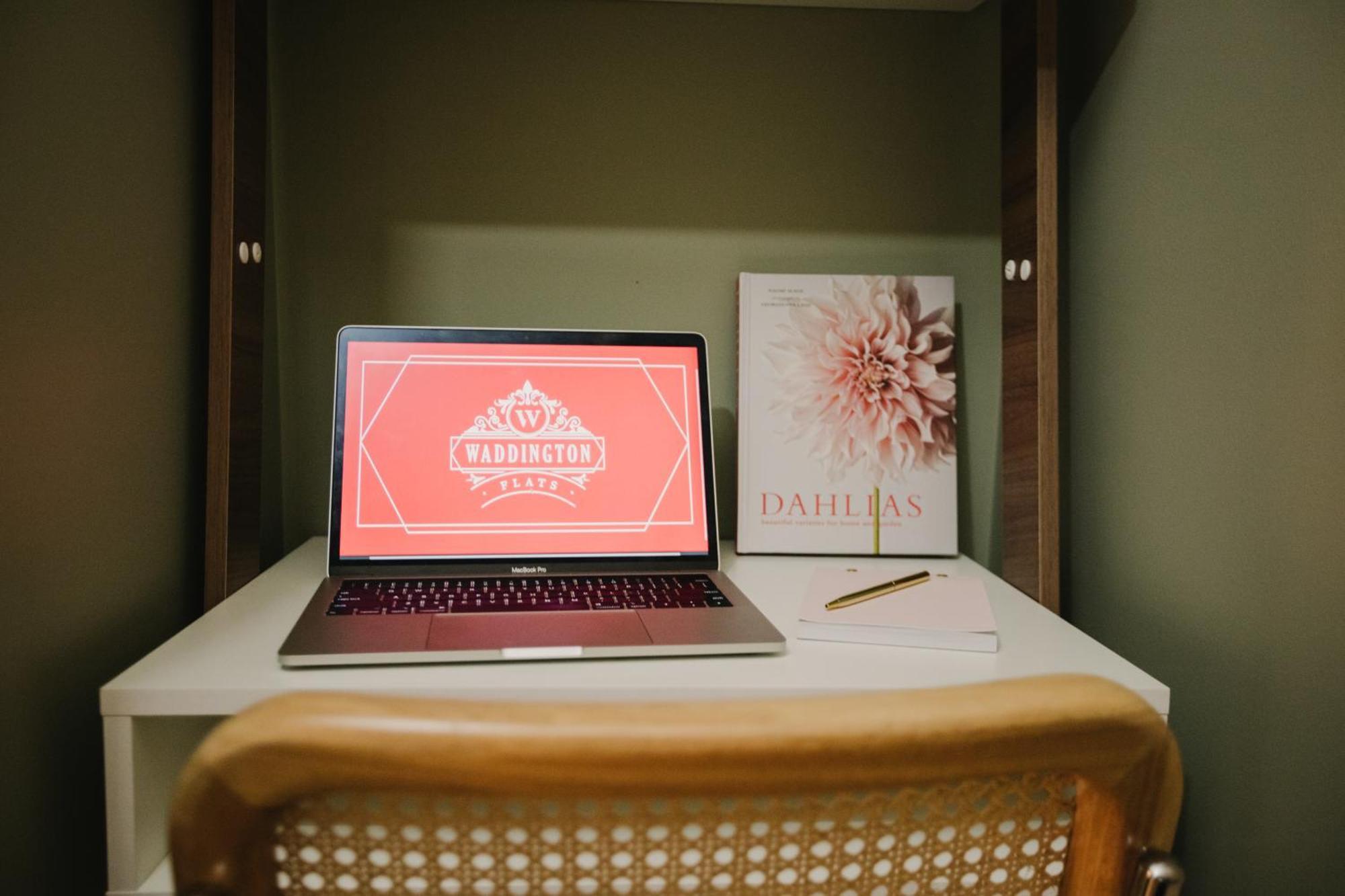 The Garden Room At Waddington Flats 빅토리아 외부 사진